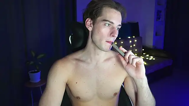 Litmate online show from 11-11-25, 04:34