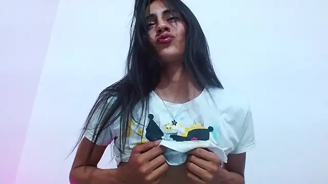 Snapshot of _princess_queen chatting on 01-13-26, 05:35 princess queen online show from 01-13-26, 05:35