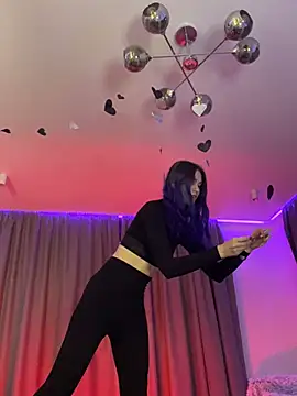 Snapshot of Erotic_Synth_Goddess chatting on 02-03-25, 07:00 Erotic Synth Goddess online show from 02-03-25, 07:00