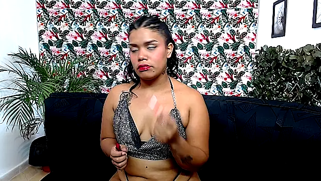 Wendy Hot  online show from 12-04-24, 04:32