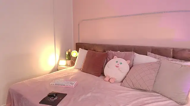 Giaa Ross online show from 03-18-25, 12:03