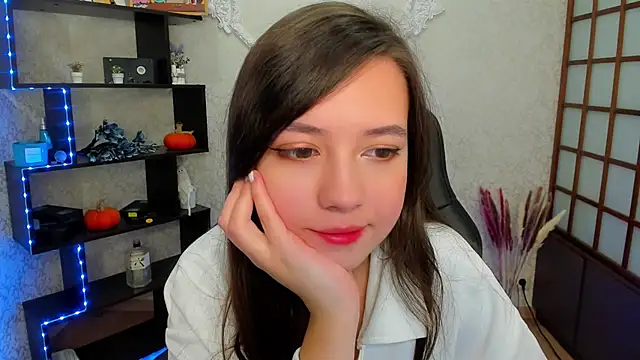 Lina Brownie online show from 12-06-24, 02:13