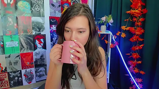 Lina Brownie online show from 12-19-24, 05:40