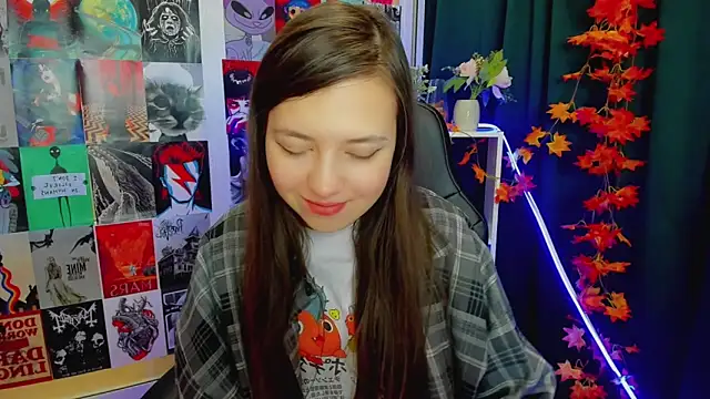 Lina Brownie online show from 12-23-24, 02:13