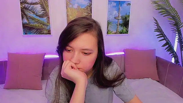 Lina Brownie online show from 01-15-25, 05:40