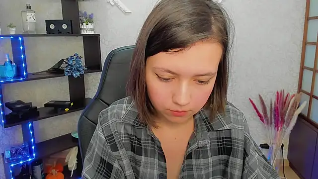 Lina Brownie online show from 02-03-25, 02:36