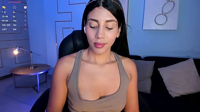 CharlotteCox  online show from 02-05-25, 11:12