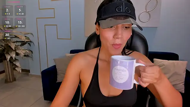 CharlotteCox  online show from 02-10-25, 03:32