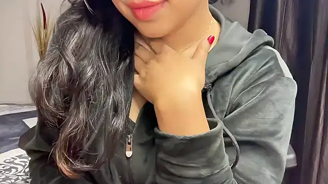 Snapshot of Spice-Summi chatting on 01-09-25, 12:41 Spice-Summi online show from 01-09-25, 12:41