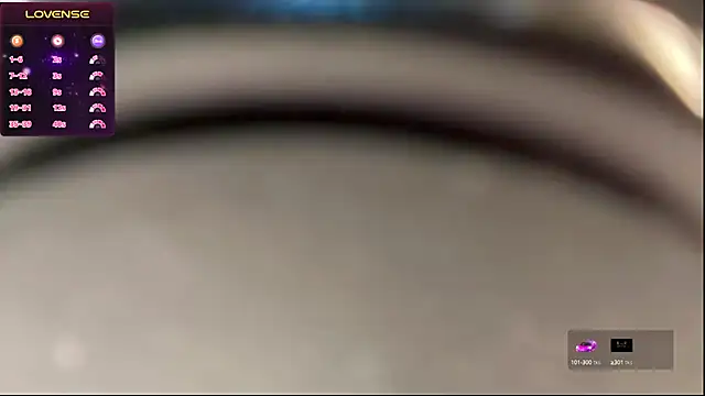 Snapshot of Spice-Summi chatting on 03-12-25, 03:40 Spice-Summi online show from 03-12-25, 03:40