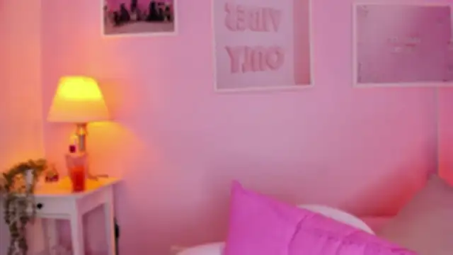 Snapshot of little-natt chatting on 12-23-24, 09:29 little-natt online show from 12-23-24, 09:29