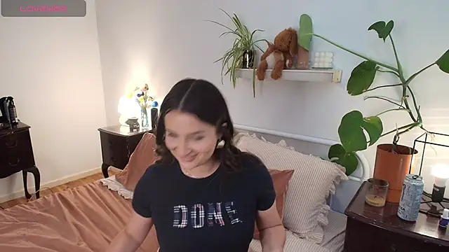 Snapshot of Lenas_Room chatting on 02-02-26, 06:01 Lenas Room online show from 02-02-26, 06:01