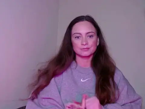 Snapshot of Sophie_Raegan chatting on 12-27-24, 10:34 Sophie Raegan online show from 12-27-24, 10:34