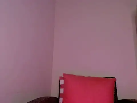 Snapshot of Sophie_Raegan chatting on 01-06-25, 04:55 Sophie Raegan online show from 01-06-25, 04:55