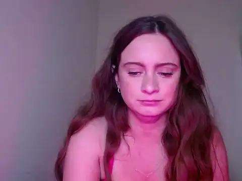 Snapshot of Sophie_Raegan chatting on 01-10-25, 11:43 Sophie Raegan online show from 01-10-25, 11:43