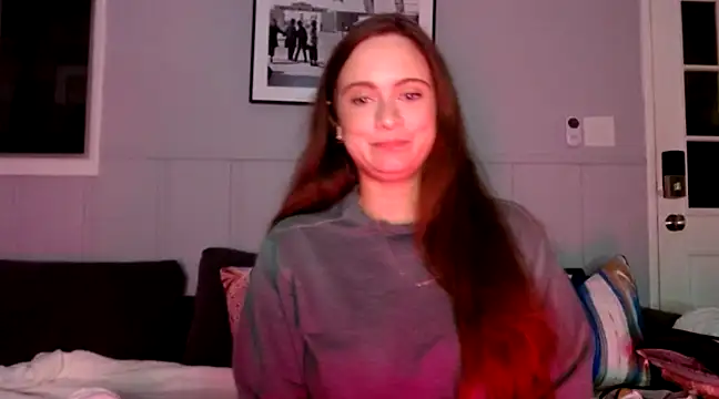 Snapshot of Sophie_Raegan chatting on 02-21-25, 01:33 Sophie Raegan online show from 02-21-25, 01:33