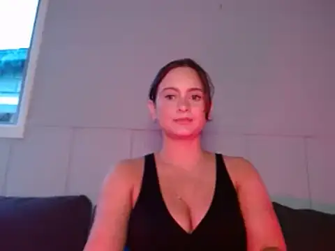 Snapshot of Sophie_Raegan chatting on 03-12-25, 02:01 Sophie Raegan online show from 03-12-25, 02:01