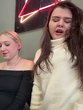 Snapshot of NikaMur chatting on 02-28-25, 08:09 NikaMur online show from 02-28-25, 08:09