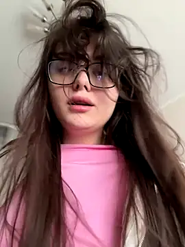 Snapshot of NikaMur chatting on 10-05-25, 03:27 NikaMur online show from 10-05-25, 03:27