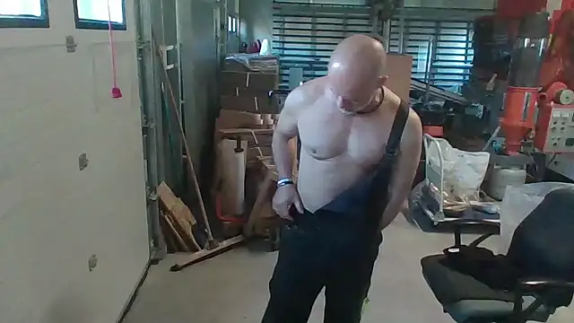 Snapshot of Boomerhun chatting on 10-25-25, 06:54 Boomerhun online show from 10-25-25, 06:54