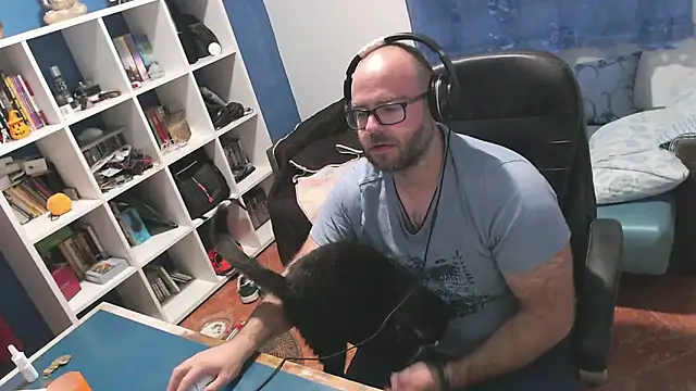 ravingr4d4 online show from 10-27-25, 11:09