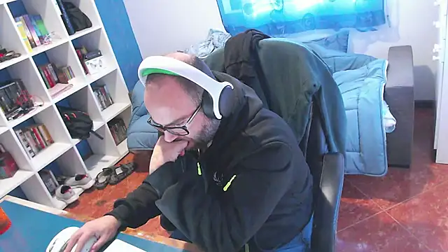 Snapshot of ravingr4d4 chatting on 01-07-26, 10:07 ravingr4d4 online show from 01-07-26, 10:07