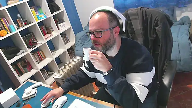 Snapshot of ravingr4d4 chatting on 01-13-26, 11:26 ravingr4d4 online show from 01-13-26, 11:26