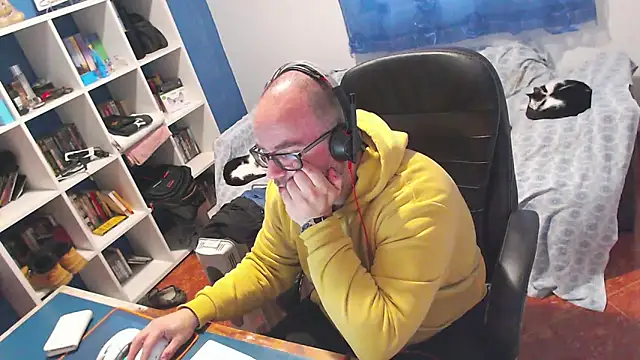 Snapshot of ravingr4d4 chatting on 02-04-26, 11:49 ravingr4d4 online show from 02-04-26, 11:49