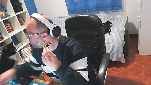 Snapshot of ravingr4d4 chatting on 02-09-26, 02:10 ravingr4d4 online show from 02-09-26, 02:10