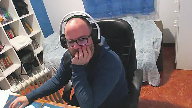 Snapshot of ravingr4d4 chatting on 02-10-26, 09:02 ravingr4d4 online show from 02-10-26, 09:02