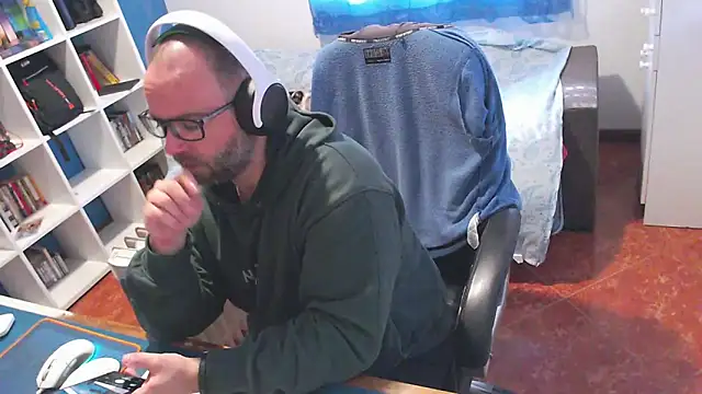 Snapshot of ravingr4d4 chatting on 02-13-26, 11:17 ravingr4d4 online show from 02-13-26, 11:17