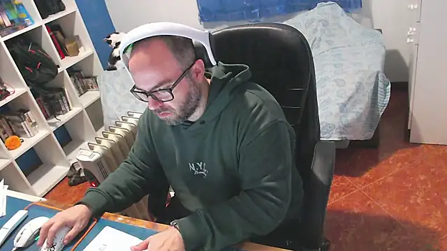 Snapshot of ravingr4d4 chatting on 02-16-26, 09:16 ravingr4d4 online show from 02-16-26, 09:16