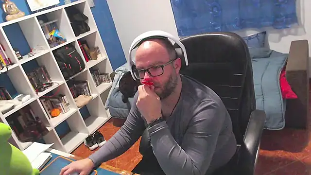 Snapshot of ravingr4d4 chatting on 02-19-26, 12:17 ravingr4d4 online show from 02-19-26, 12:17