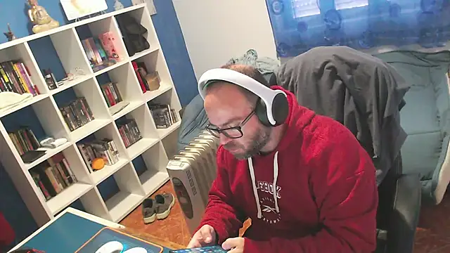 Snapshot of ravingr4d4 chatting on 02-25-26, 01:32 ravingr4d4 online show from 02-25-26, 01:32