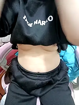 Snapshot of SweetGirl2k2 chatting on 02-08-25, 10:50 SweetGirl2k2 online show from 02-08-25, 10:50