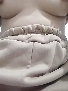 Snapshot of SweetGirl2k2 chatting on 03-03-25, 01:31 SweetGirl2k2 online show from 03-03-25, 01:31