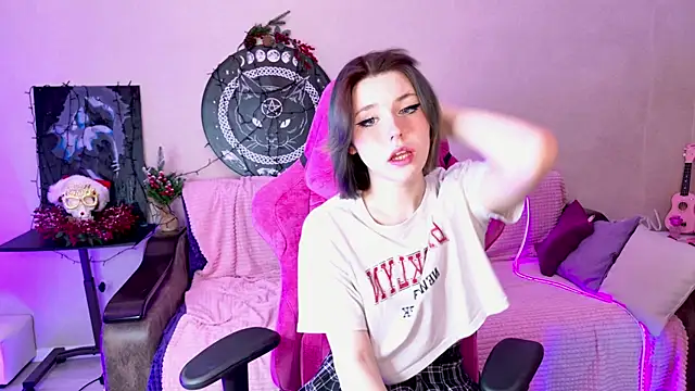 Alisa Black Star online show from 01-18-25, 08:41