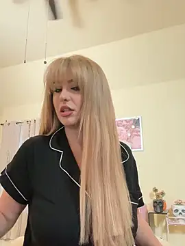 RoxxyDallas online show from 02-14-25, 10:36