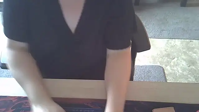 Snapshot of Silvia2277 chatting on 10-22-25, 08:25 Silvia2277 online show from 10-22-25, 08:25