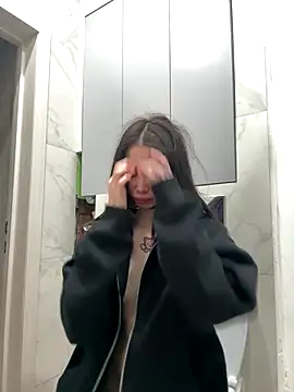 Snapshot of Yunasi chatting on 12-08-24, 12:41 Yunasi online show from 12-08-24, 12:41