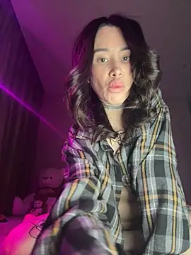 Yunasi online show from 11-12-25, 01:33