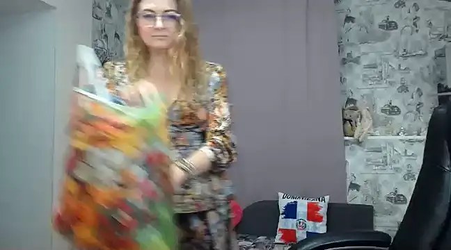 Helen1974 online show from 02-05-25, 03:52