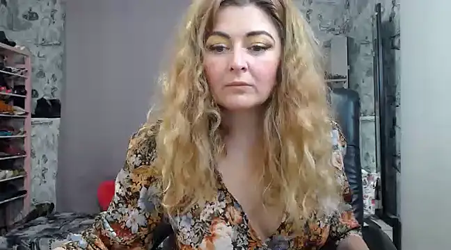 Helen1974 online show from 02-05-25, 06:59