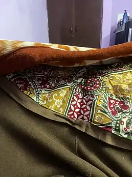 Snapshot of delhiboyz1 chatting on 12-29-24, 05:33 delhiboyz1 online show from 12-29-24, 05:33