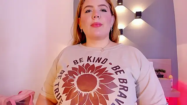 Snapshot of sophiarossee_ chatting on 01-27-25, 12:37 sophiarossee online show from 01-27-25, 12:37