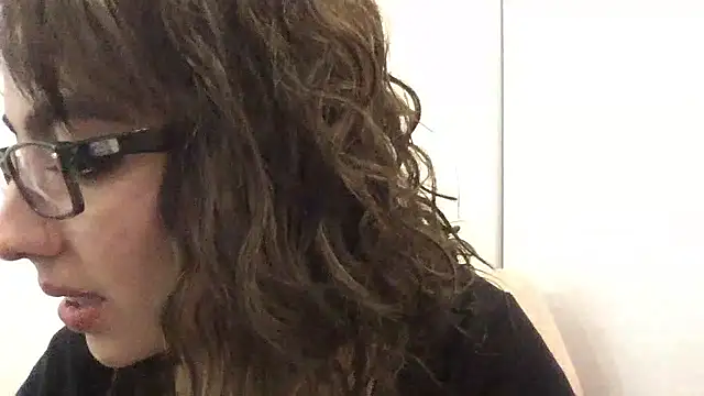 Sophi  a online show from 01-10-26, 01:18