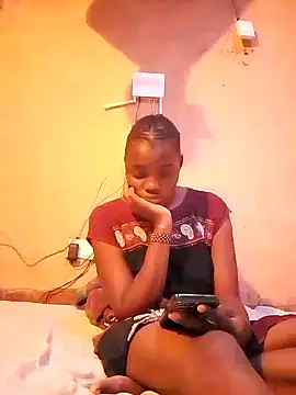 cute naimah online show from 10-07-25, 04:15