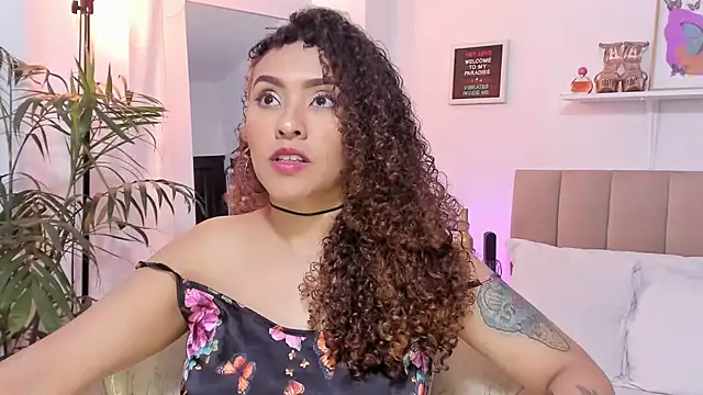 Zoe Gruber online show from 11-21-25, 09:24