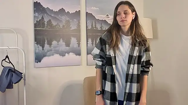 Snapshot of JaniceHanson chatting on 11-20-25, 11:54 JaniceHanson online show from 11-20-25, 11:54