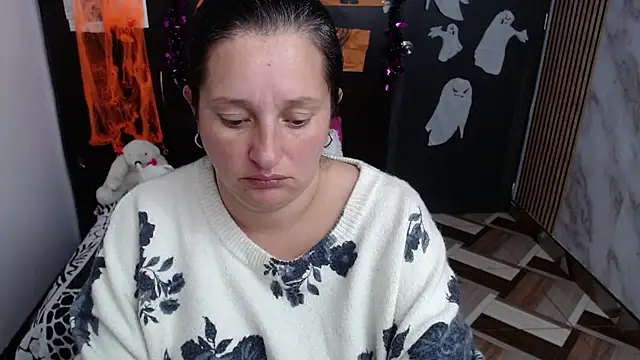 CristialJones  online show from 10-29-25, 12:51